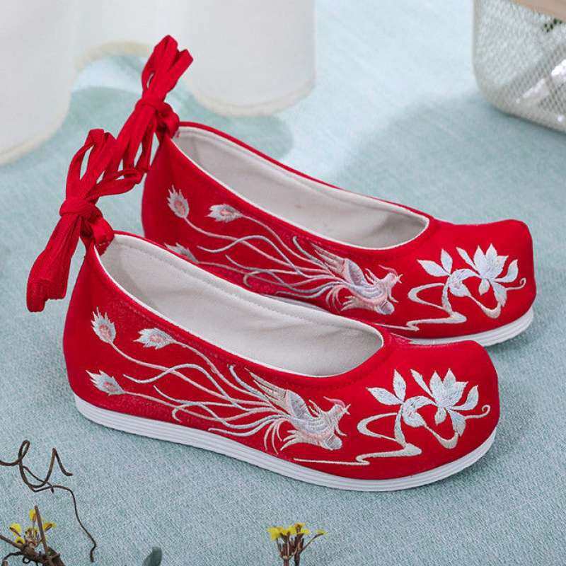 High-Heeled Hanfu Shoes for Women with Ancient Chinese Elements, Xiuhe Shoes with Internal Height Increase, Retro Fairy-Style Ancient Costume Ming Dynasty Embroidered Cloth Shoes