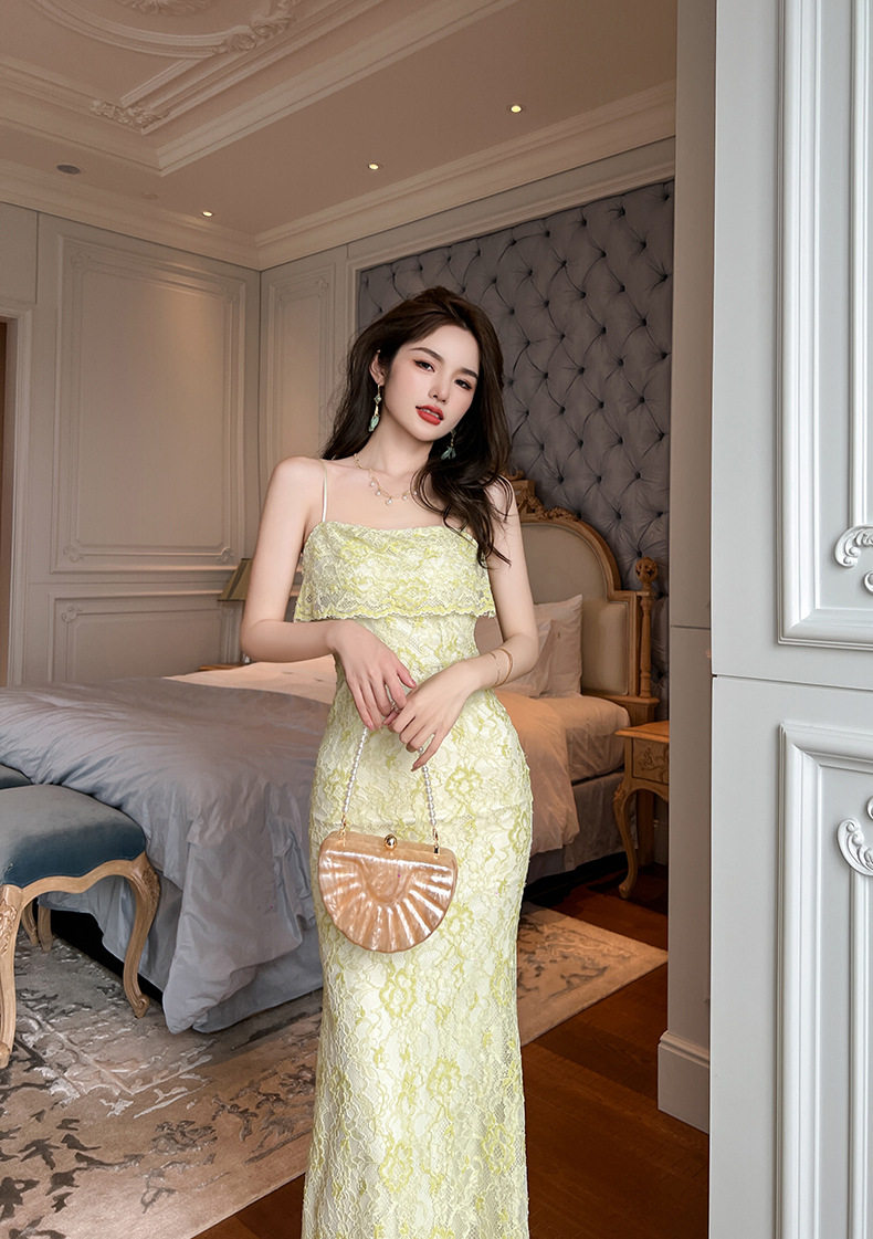 Đầm ôm body nữ cổ yếm dáng dài, chất liệu ren phối khóa kéo sau, phù hợp dạo phố hè — [Xanh lá] chi tiết 3
