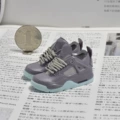 4KAWS Gray (a pair of naked shoes)