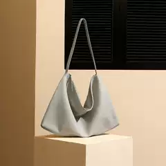 2026 New Genuine Leather Women's Crossbody Bag Fashion Trend Underarm Bag Urban Minimalist Large Capacity Tote
