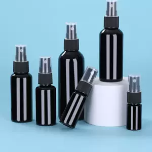 ขายส่ง ขวดสเปรย์สีดำเข้มขนาด 30 มล. 50 มล. 100 มล. ขวดพลาสติก PET กระป๋องรดน้ำขนาดเล็ก ขวดแบ่งบรรจุแอลกอฮอล์