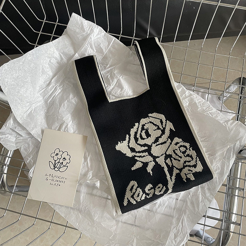 ローズ・ブラック