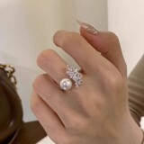 кольцо из стерлингового серебра 925 пробы со сверкающим бриллиантовым листом и жемчугом, женский нишевый дизайн, легкое роскошное кольцо на указательный палец высокого класса, кольцо с холодным ветром