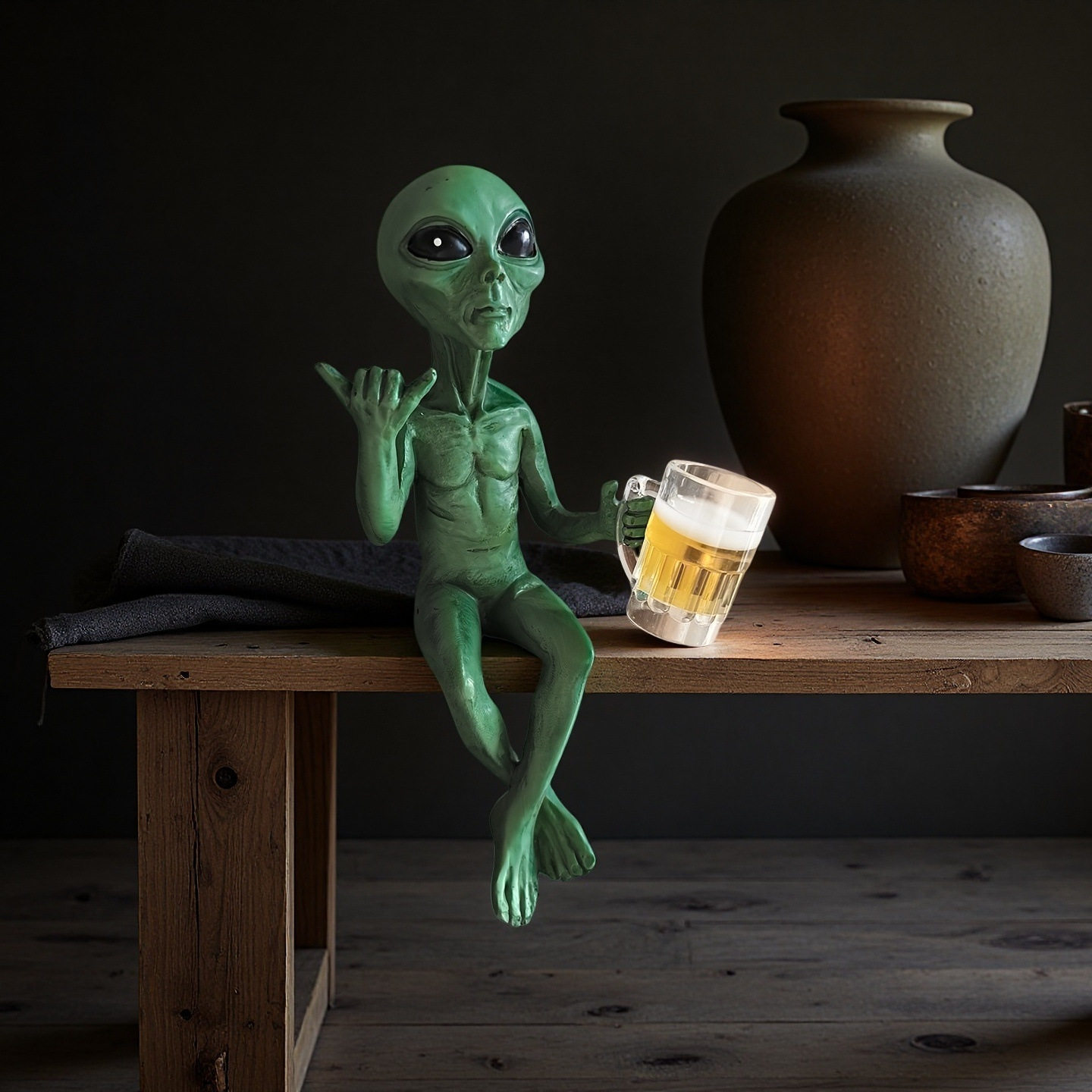Cross-border hot selling alien resin ornament UFO indoor outdoor garden decoration figurine home decoration