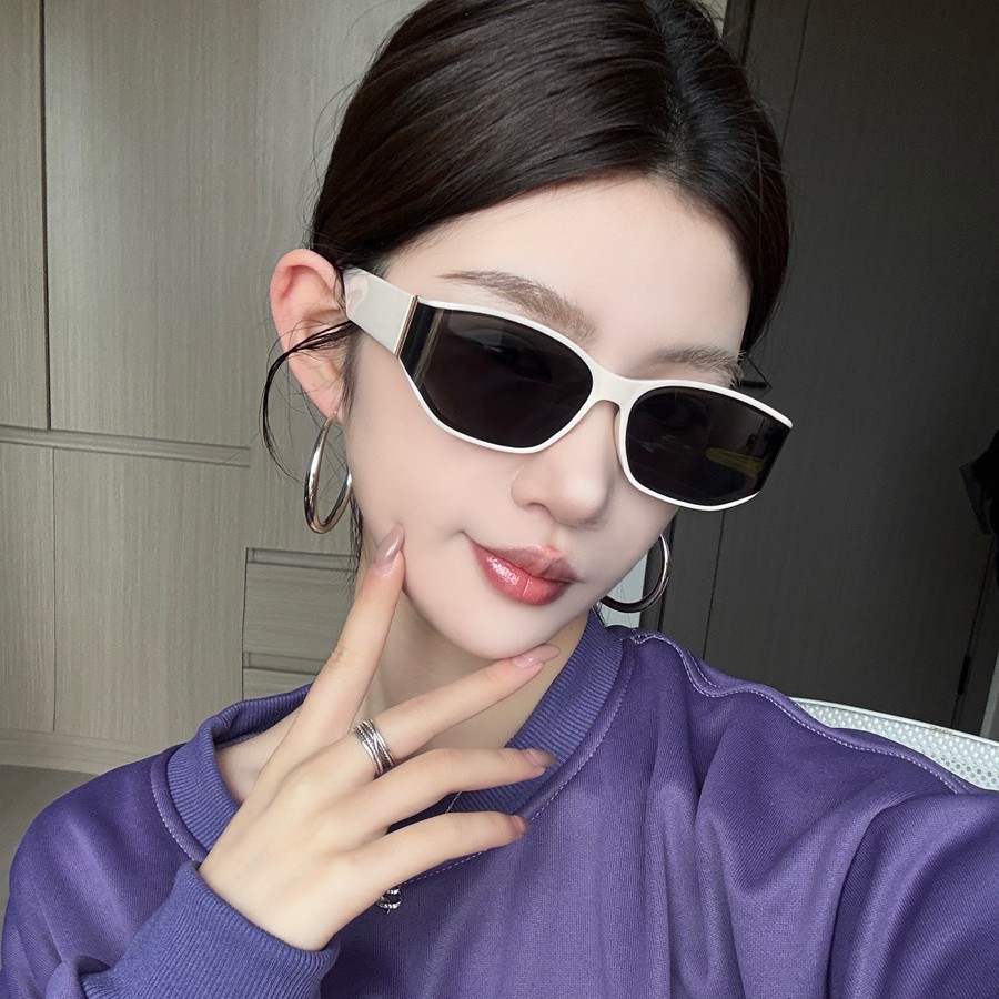 European and American Retro Cat's Eye Advanced Sense Sunglasses Women's Round Face Curved Surface Fashionable 2025 New Anti-UV Sunglasses
