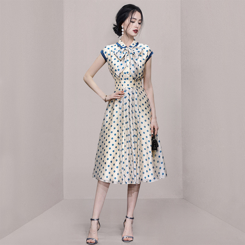 (Mới) Mã A9922 Giá 940K: Váy Đầm Liền Thân Nữ Guryt Thắt Nơ Bướm Dáng Chữ A Hàng Mùa Hè Phục Cổ Cổ Điển Trông Trẻ Hơn Tuổi Thời Trang Nữ Chất Liệu G03 Sản Phẩm Mới, (Miễn Phí Vận Chuyển Toàn Quốc).