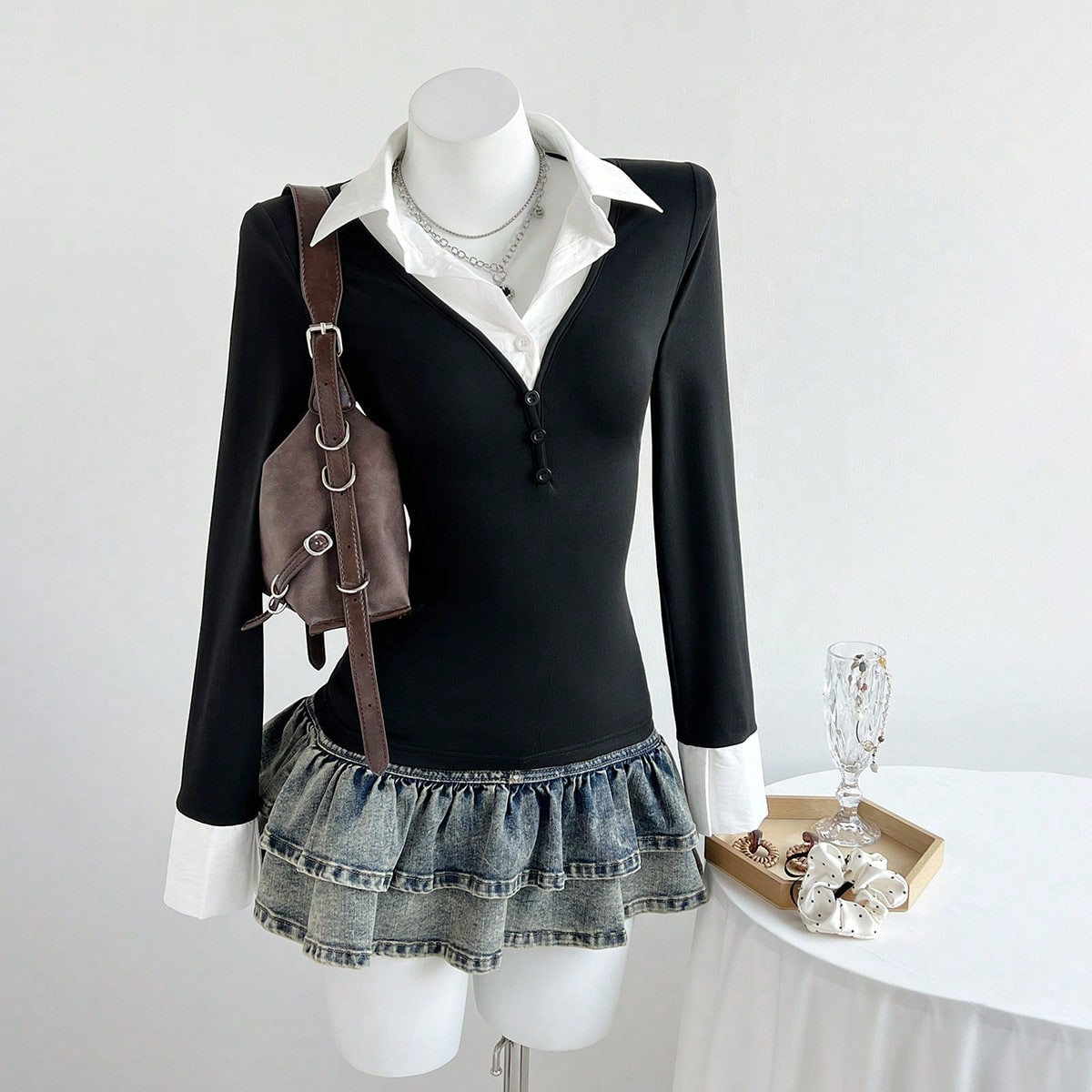 Summer Womens Fashion V Neck Long Sleeve Top Slim Fit Versatile Style Lightweight Fabric Ready to Ship Wholesale