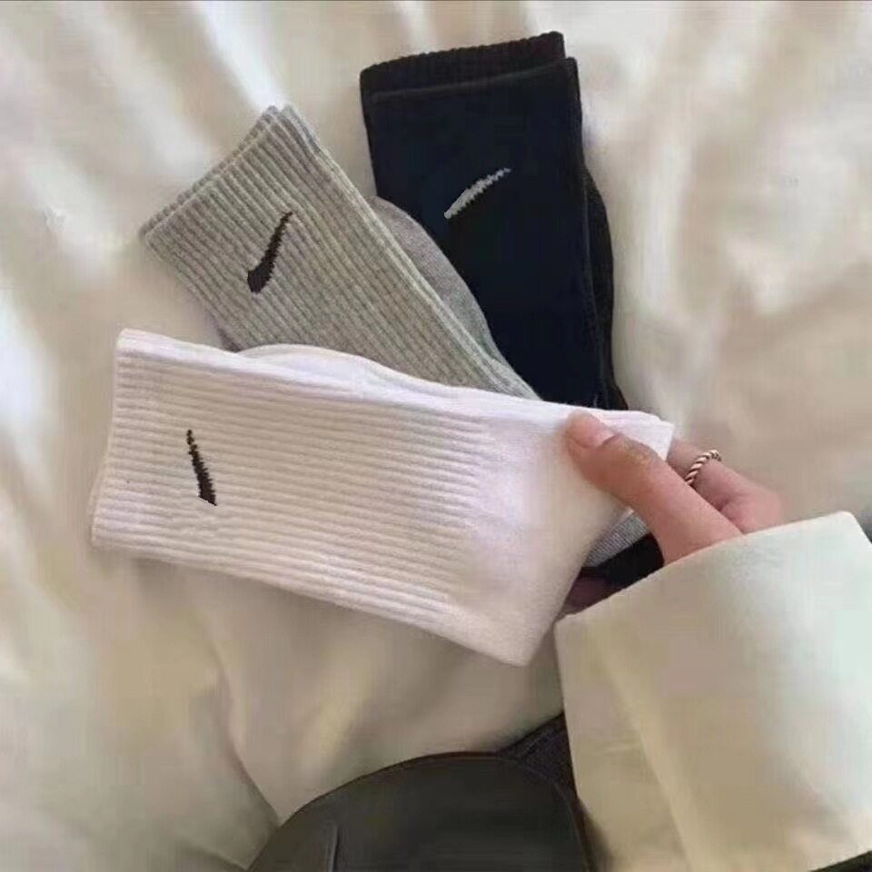 One piece of hook socks for men and women sports socks ins trendy medium-length towel bottom couple basketball hook cotton socks