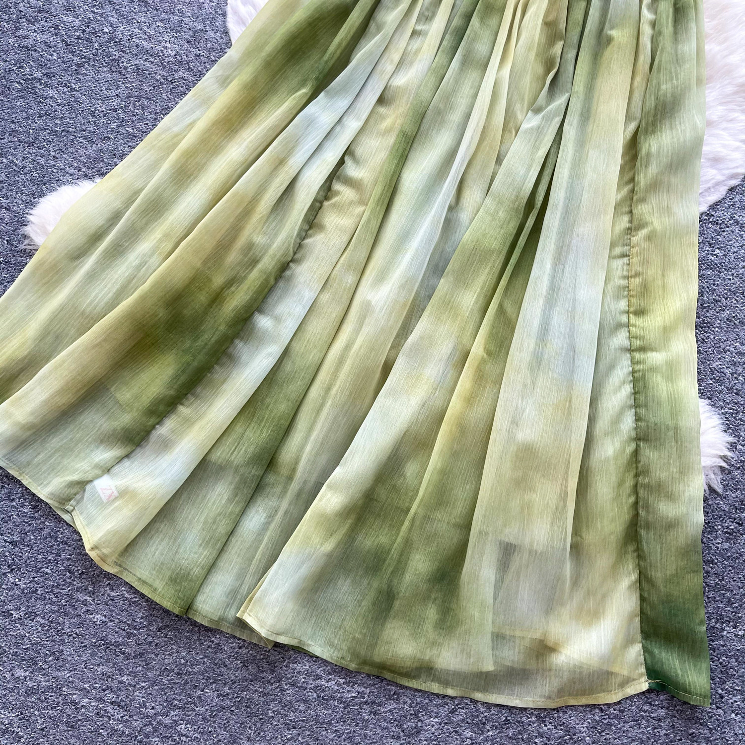 French Vacation Style Green Tie Dye Maxi Dress for Women V Neck Sleeveless A Line Waist Defined Summer Casual Wear