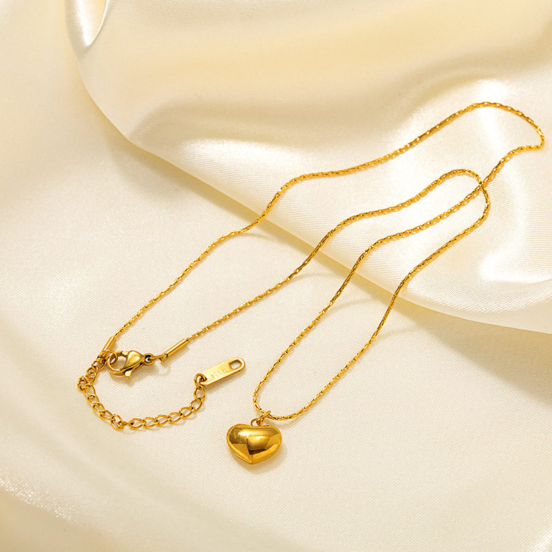 INS style 18k gold stainless steel gold plated titanium steel love heart shaped red agate tiger eye cat eye clavicle pendant necklace