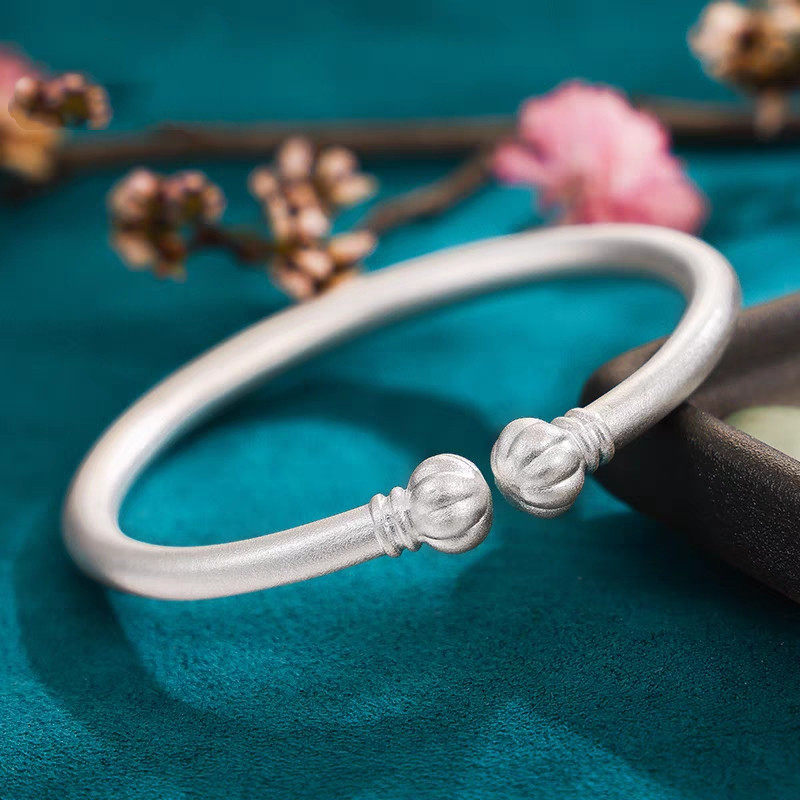 Tiktok live white copper silver-plated pumpkin head bracelet female vintage plum blossom open Imperial Concubine bracelet Chinese jewelry