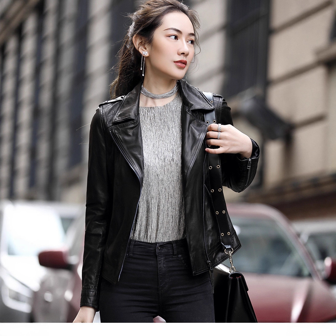 Áo khoác da nữ dáng ngắn ôm body cổ vest khóa kéo — Màu đen