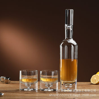 Handcrafted Whiskey Glass Set with Engraving, Light Luxury Glassware for Sample Rooms, Clubs, and Home Use, High-End Liquor Glasses