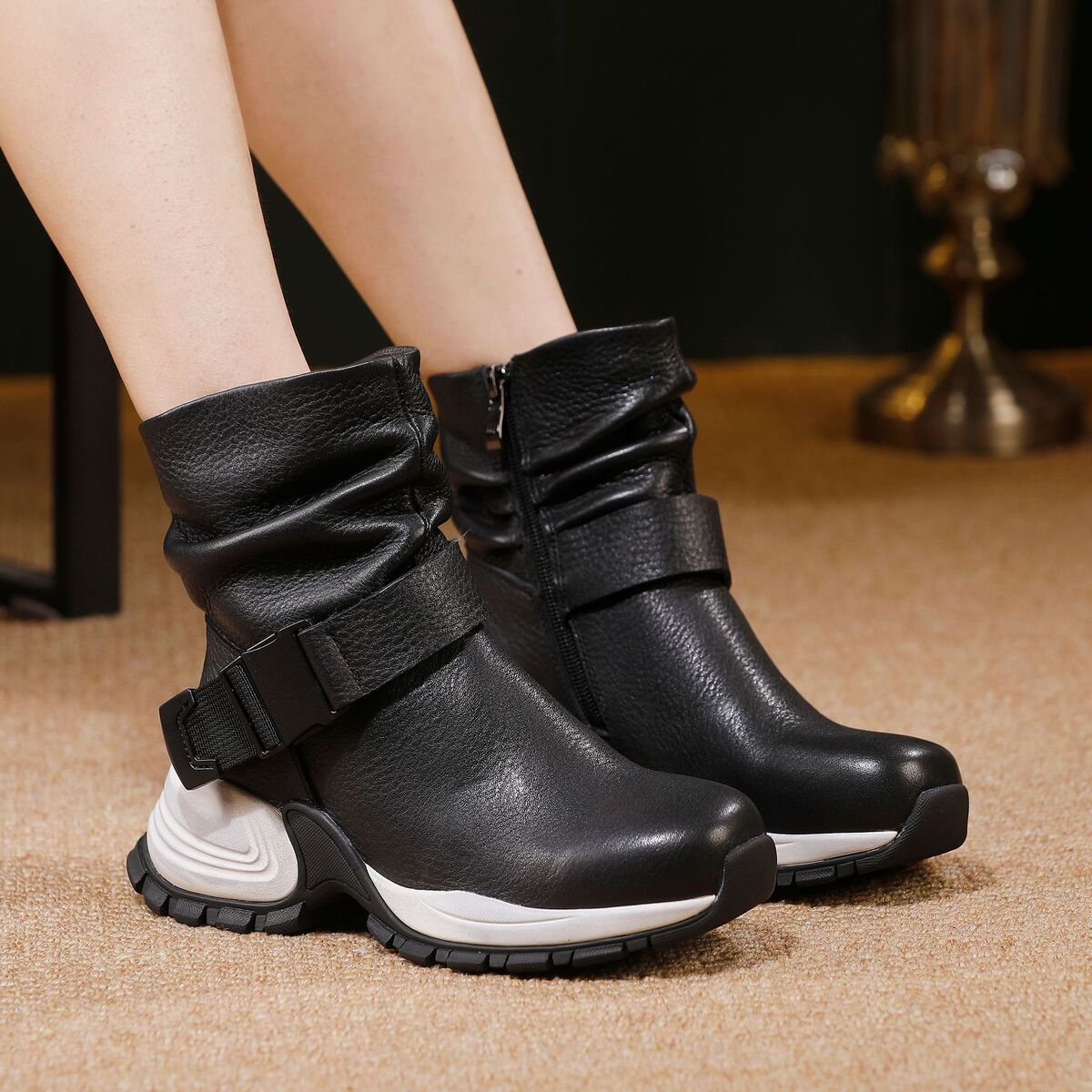 Boot nữ cổ thấp da bò thật phong cách thể thao, gót vuông khóa kéo bên — đen, nâu