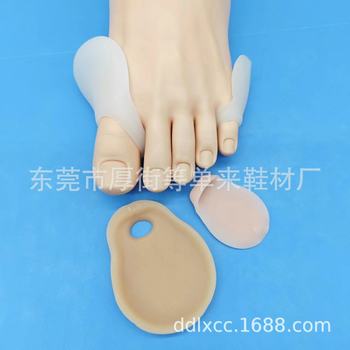 Single hole toe valgus corrector silicone toe separator thumb separator foot bone orthopedic corrector sebs