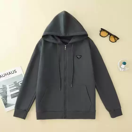 2024 New Casual Versatile Metal Triangle Logo Hooded Sweatshirt Cardigan Unisex Jacket Fashion