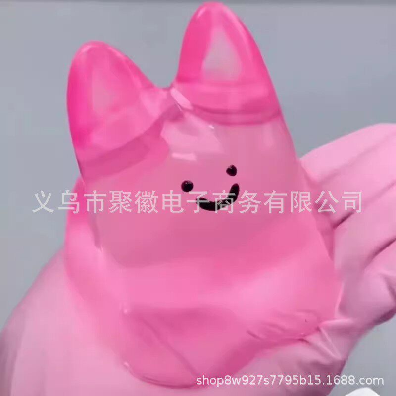 ウサギのピンクの泡と無料の空気注入ピン