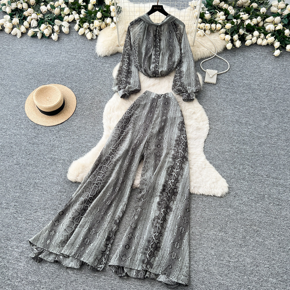 Casual Two Piece Set Snake Print Slim Fit Stylish Design Autumn Fashion for Work or Leisure Wholesale Available