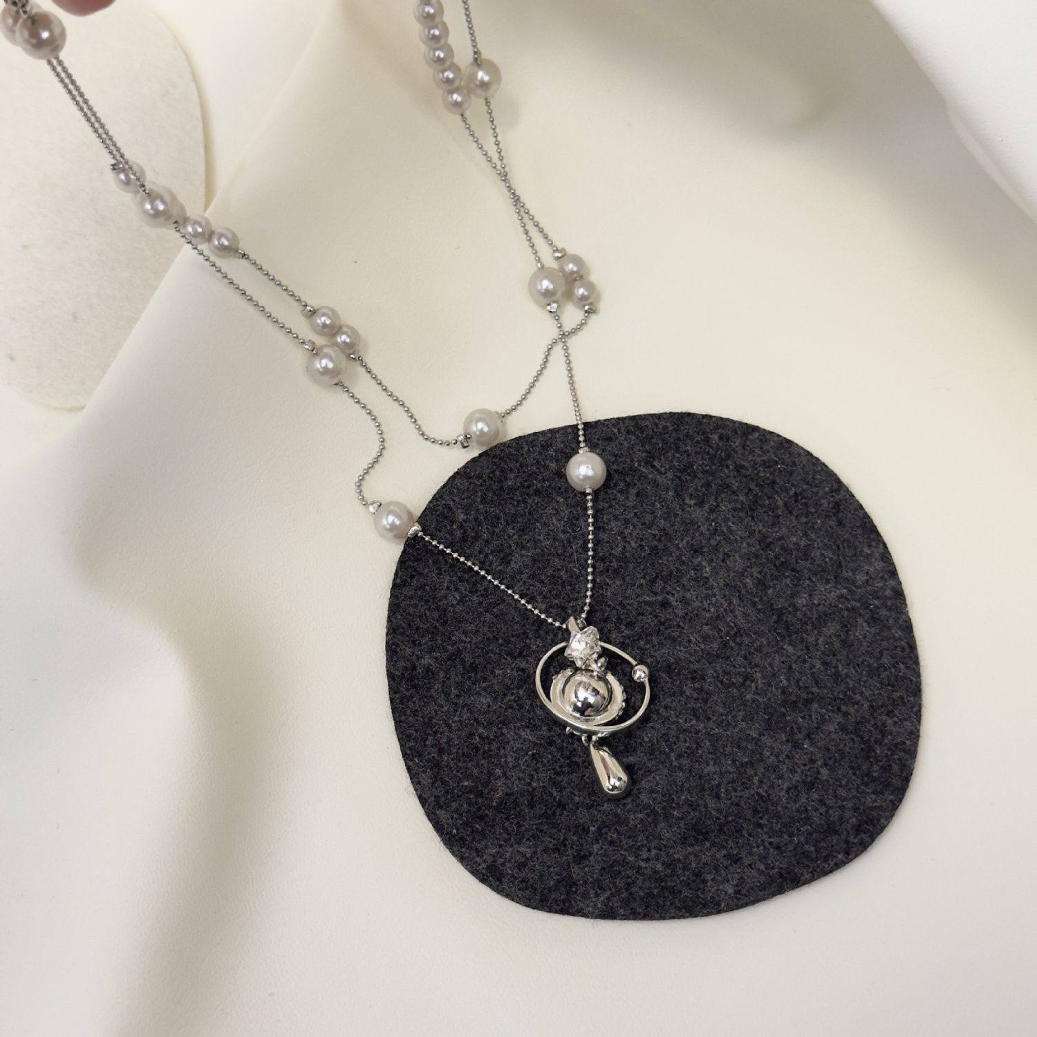 French Style Light Luxury Niche Design Pearl Necklace Summer Unfading Split Stacked Elegant Personalized Clavicle Chain