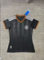 2627 german second-hand women's clothing