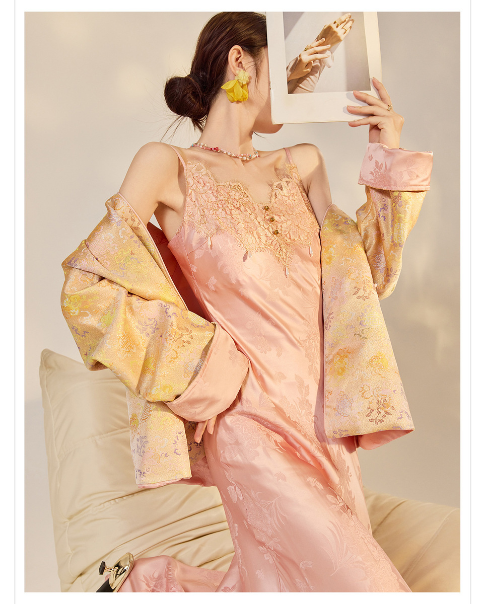 Bộ đôi áo khoác dệt jacquard hai mặt cài khuy kèm váy hai dây ren satin dài — Áo khoác dệt jacquard (giao hàng trong 7 ngày), Váy hai dây (giao hàng trong 7 ngày)