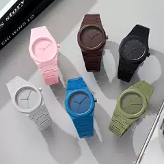 2025 Men's Wristwatch Plastic Men's Quartz Watch Women's Watch Manufacturer Wholesale Light Luxury Niche Cross-Border