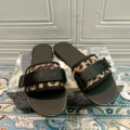 Leopard brown