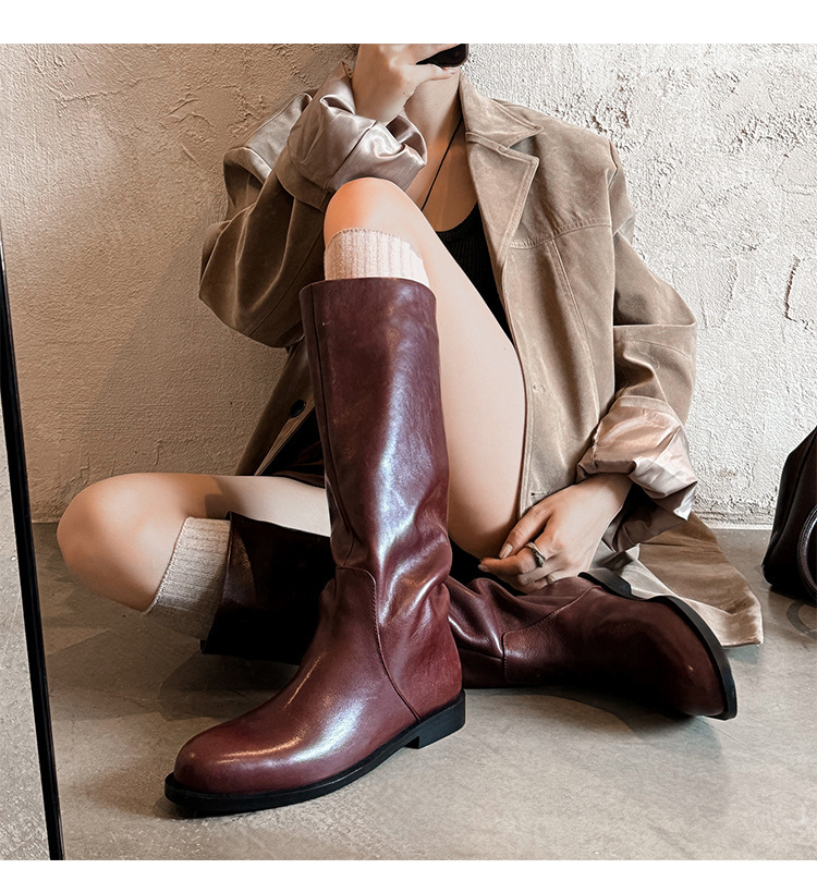 Boot nữ cổ cao da bò thật đế bằng dáng ôm chân — màu đen, màu nâu đỏ