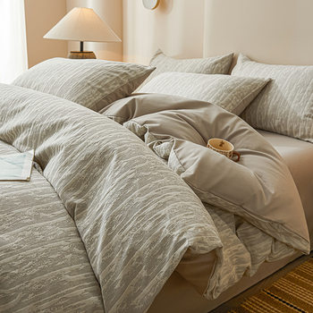 Three-Layer Yarn Jacquard Cotton Brushed Four-Piece Set of Pure Cotton Bed Sheetss, Fitted Bed Sheetss, Thickeneded Quilt Covers, Extra Large Quilt Covers, Suitable for All Seasons