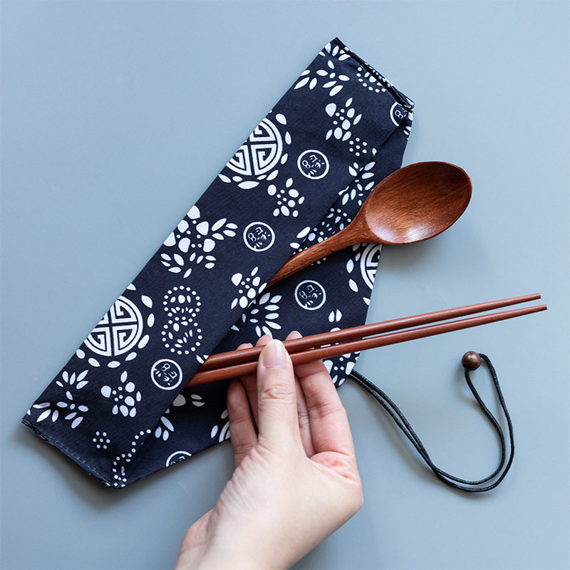 Japanese-Style Chopsticks with Cotton and Linen Bag, Public Chopsticks and Spoon Set, Wooden Spoon Combination, Portable Tableware Wholesale Storage