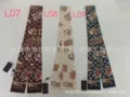 L08 luggage white
