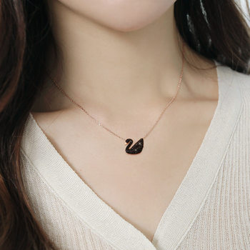 Fashionable Korean Style Swan Diamond-encrusted Titanium Steel Necklace Women's All-match High-end Simple Design Exquisite Girls' Girlfriend Necklace