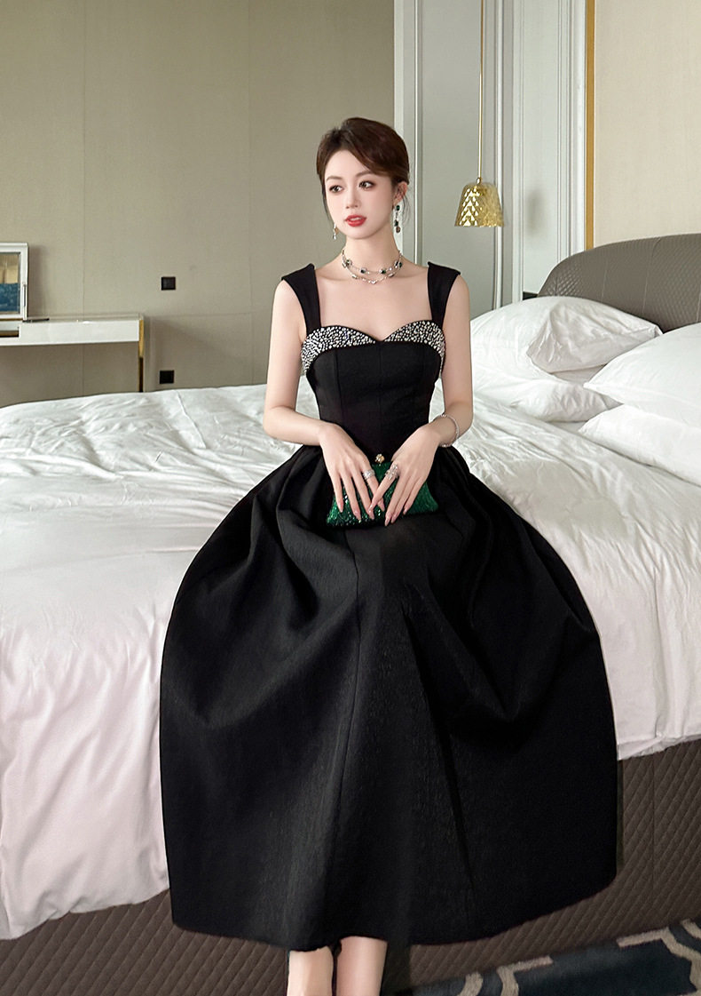 Đầm maxi nữ thắt eo cổ V dáng xòe tay dây bản — [Màu đen] chi tiết 4