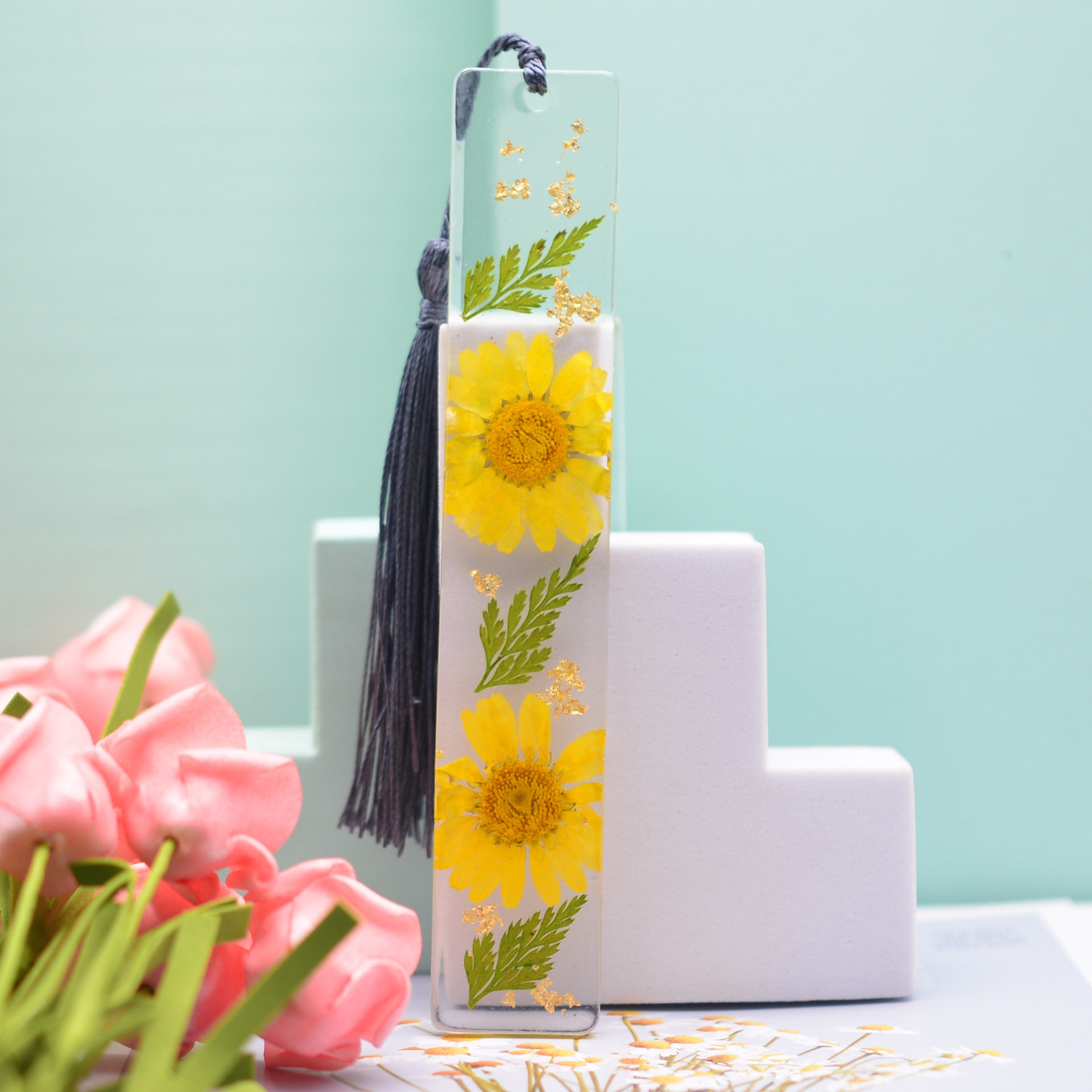 Creative New Small Daisy Dried Flower Glue Transparent Tassel Bookmark Natural Dried Flower DIY Bookmark Gift Gift