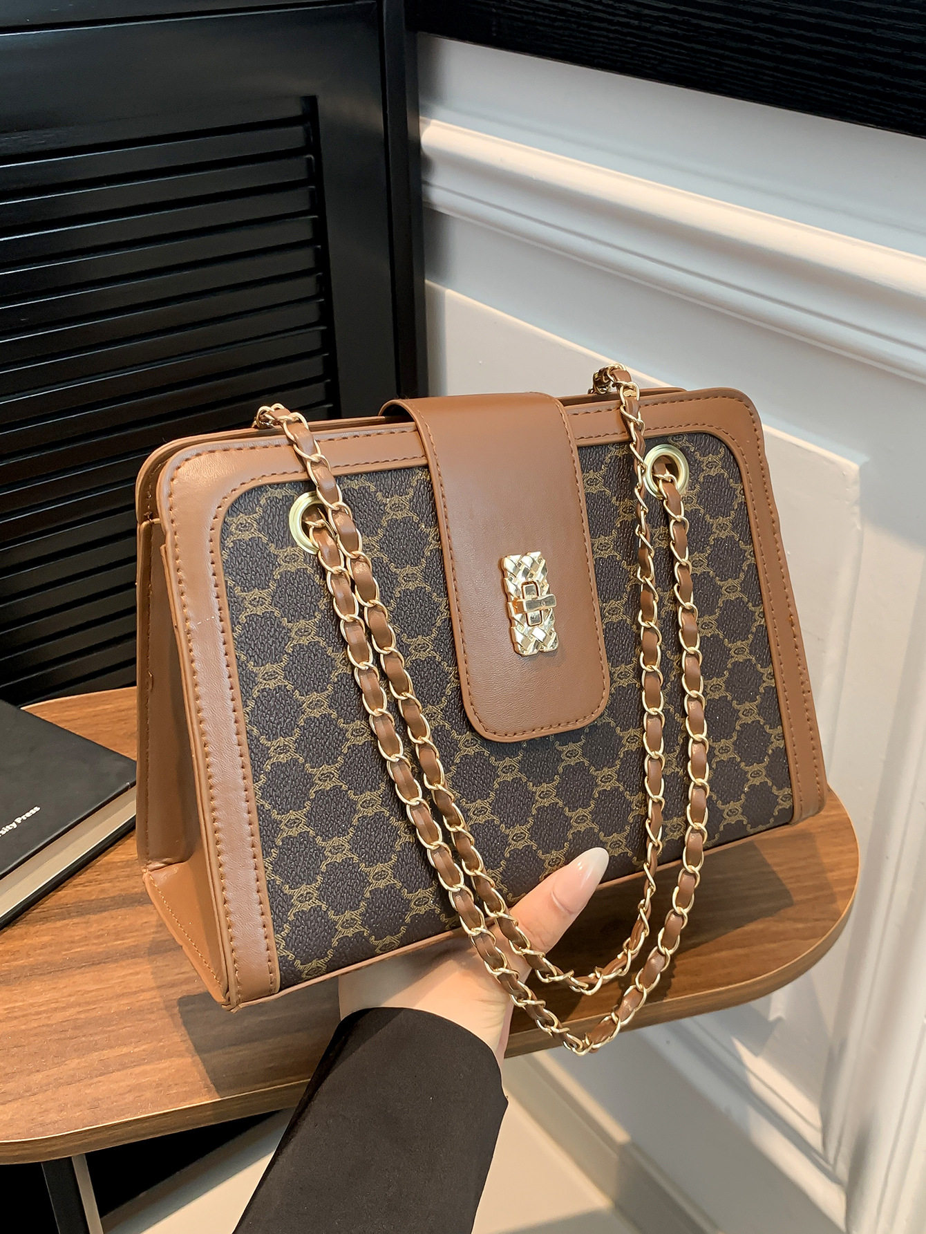 Fashion bags for women large capacity niche design casual shoulder simple crossbody bag small square bag