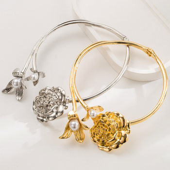 European and American Middle Ancient Style Metal Collar Simulation Camellia Pearl Clavicle Chain Exaggerated Light Luxury Gorgeous Dress Accessories for Women