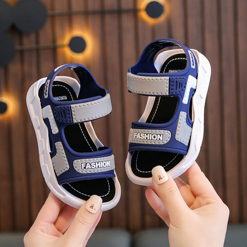 Children and Girls Sandals 2024 New Korean Style Soft Sole Non-Slip Middle School and Primary School Boys Baby Beach Sandals for Men