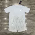 662 white short-sleeve shirt + 772 white shorts