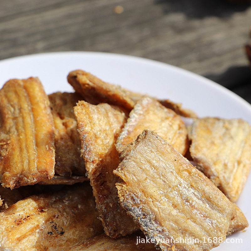 Instant crispy hairtail crisp seafood snack snack dry goods leisure food factory supply crispy dried fish