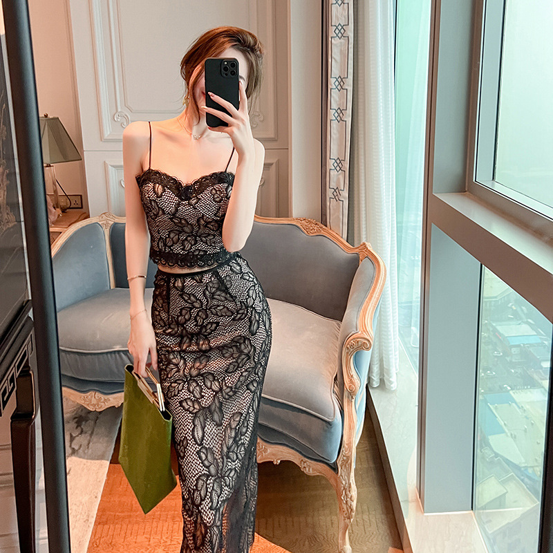 (Mới) Mã A0630 Giá 1220K: Áo Hai Dây Nữ Chtdng Sexy Dáng Ôm Body Gợi Cảm Sexy Cả Bộ 2 Món Hàng Mùa Hè Hai Dây Hở Vai Thời Trang Nữ Chất Liệu Ren G04 Sản Phẩm Mới, (Miễn Phí Vận Chuyển Toàn Quốc).
