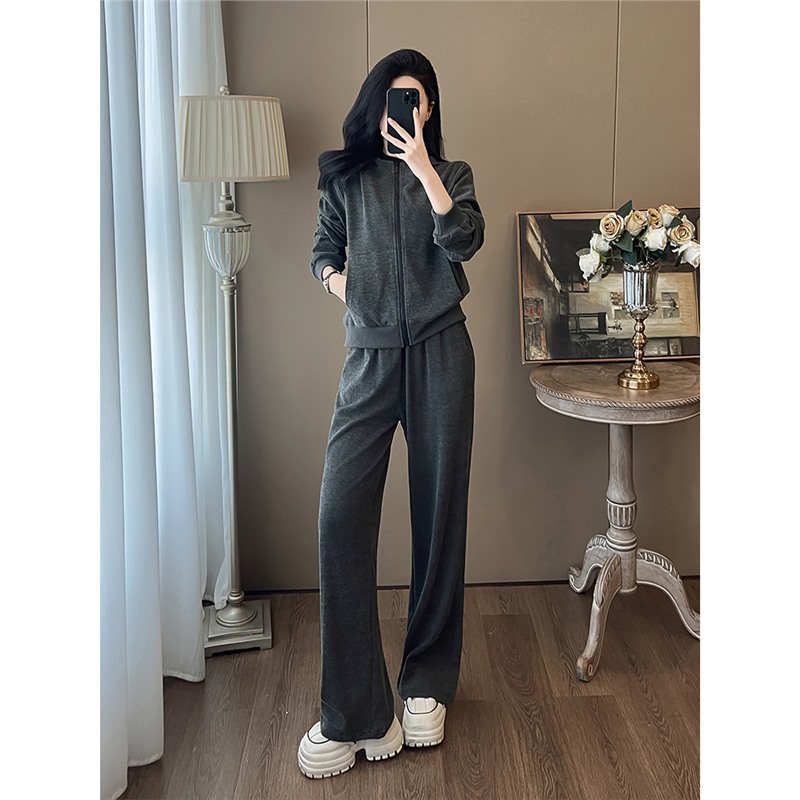 (Mới) Mã B9661 Giá 1420K: Áo Khoác Nữ Doreic Cả Bộ 2 Món Hàng Mùa Xuân Thu Đông Thời Trang Nữ Chất Liệu G04 Sản Phẩm Mới, (Miễn Phí Vận Chuyển Toàn Quốc).