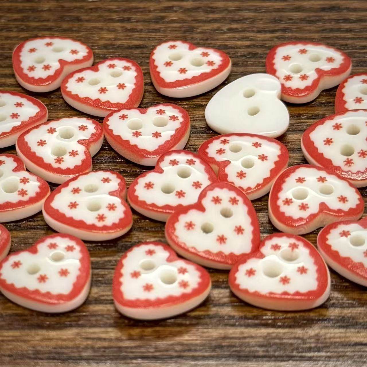 Designed Heart Buttons Hand-Painted Red Lines Kidsren's Cartoon Handmade DIY Buttons Bjd Baby Clothes Decorative Accessories
