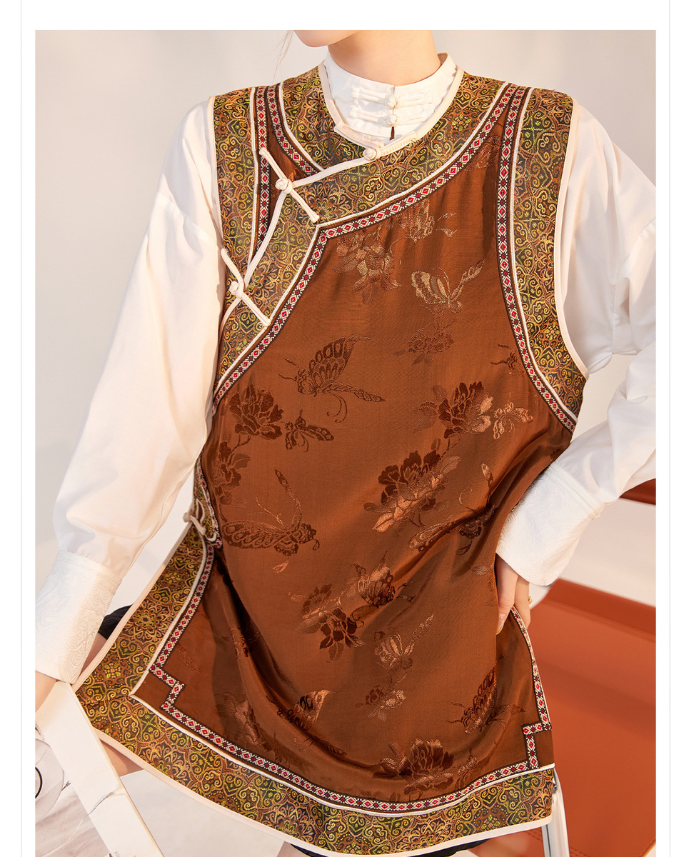 Áo vest nữ dáng trung dài màu xanh lá họa tiết hoa thêu