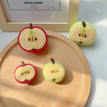 Mori style ins style wool felt apple photo props creative gifts fruit pendant brooch accessories home decoration