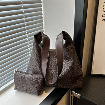 Cross-Border Single-Shoulder Crossbody Bag 2025 New Woven Pattern Tote Autumn and Winter Bag Women's Large-Capacity Underarm Bag Commuter Bag