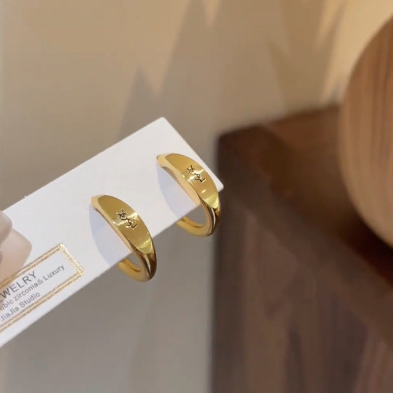 Нишевый дизайн sense золотые серьги с буквами серьги S925 серебряная игла женская легкая роскошь простая индивидуальность универсальные серьги оптом