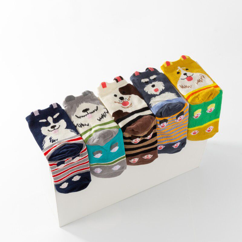 春秋新款卡通直板狗中筒袜棉质袜子女 诸暨厂家批发