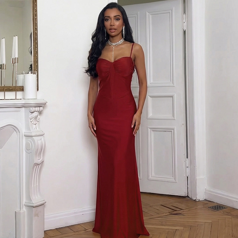 Summer Womens Dress Sexy Low Neckline Fashionable Spaghetti Straps Bodycon Fit Solid Color Evening Wear