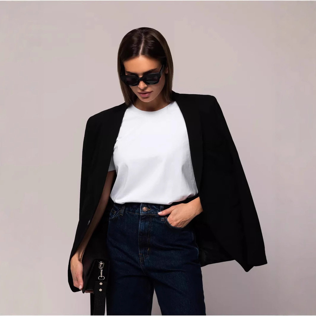 Womens Basic Solid Color T Shirt Slim Fit Short Sleeve Comfortable Fabric Casual Spring Summer Wear Wholesale