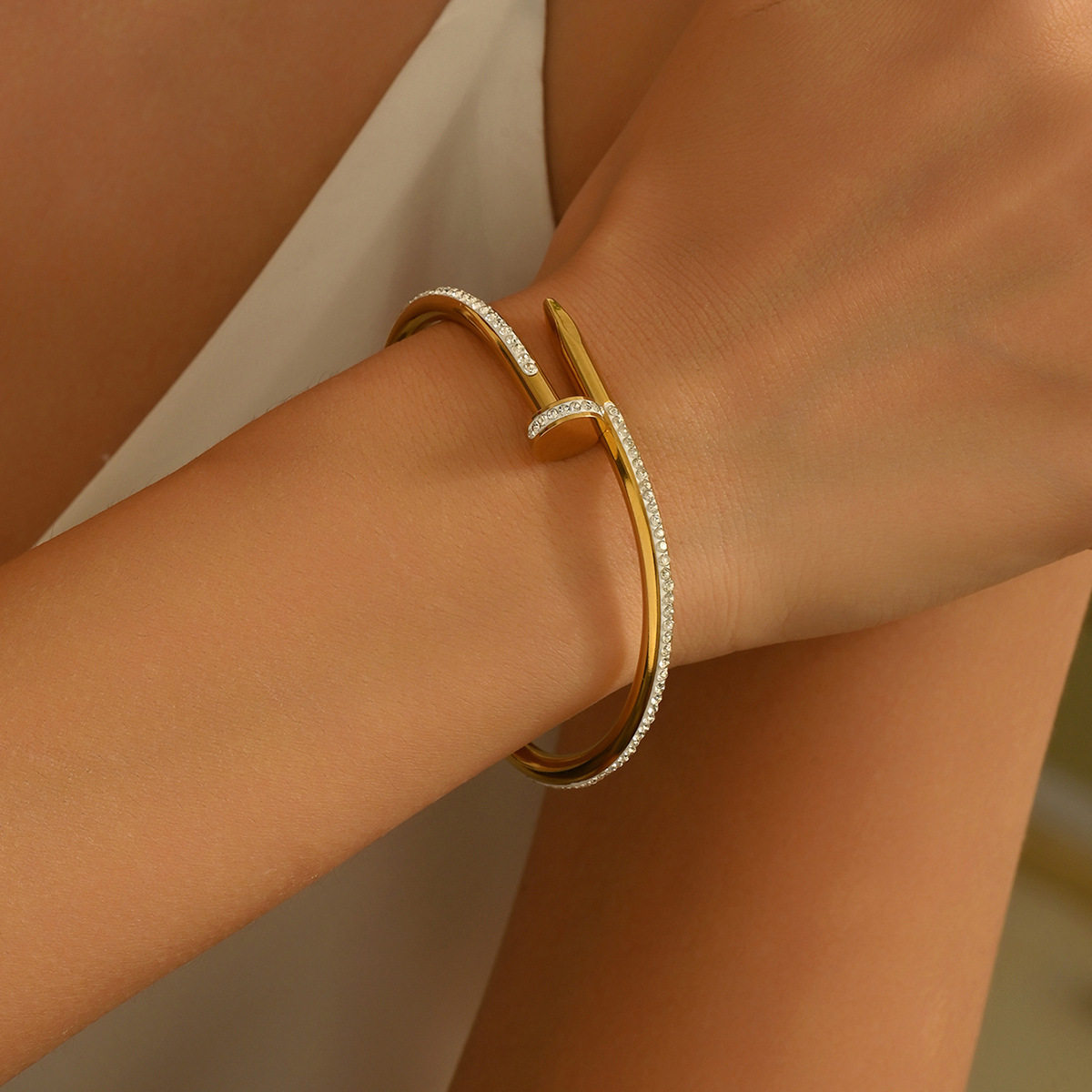 欧美热卖时尚不锈钢金色手镯不易褪色18K不锈钢首饰gold bangles